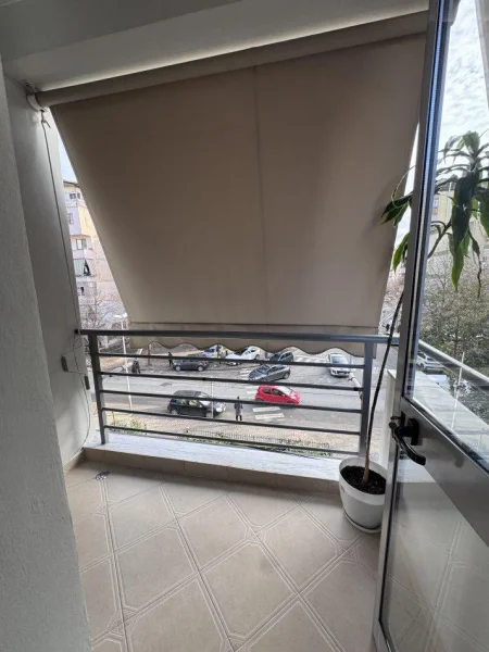 Tirane, jepet me qera apartament 1+1 Kati 2, 60 m² 550 € 