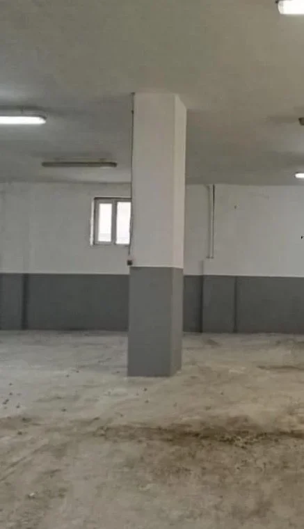 Tirane, jepet me qera magazine Kati 0, 179 m² 900 € (21 DHJETORI)