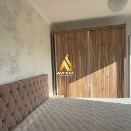 jepet me qera apartament 2+1 Kati 3, 90 m² 550 € (UNIVERS CITY PERFSHIHET PARKIMI)