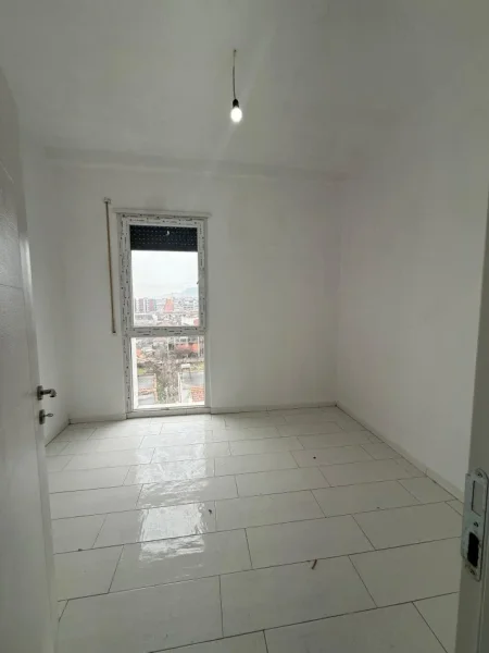 Tirane, shitet apartament 2+1+Ballkon Kati 5, 119 m² 168.000 € (Bulevardi i Ri, Rezidenca Bermon)