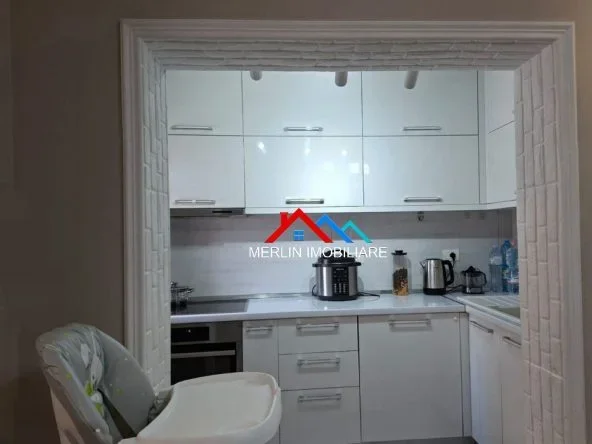 Tirane, shitet apartament 1+1+Ballkon Kati 3, 54 m² 6,700,000 Leke (RRUGA BERISHA,  KAMEZ)