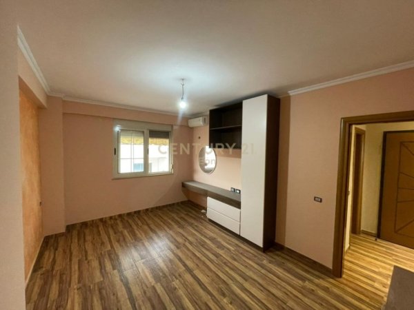 Durres, shitet apartament 2+1 Kati 8, 105 m² 120.000 € (Kazazi,Durres)