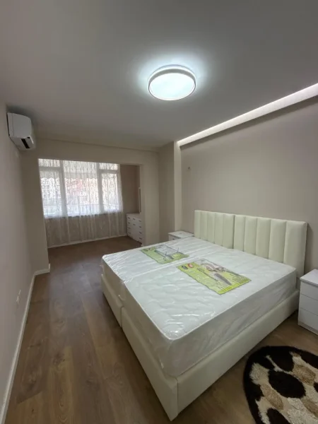 Tirane, jepet me qera apartament 1+1 Kati 1, 65 m² 500 €