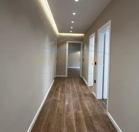 Tirane, shitet apartament 2+1 Kati 11, 101 m² 250.000 € (komuna e parisist)