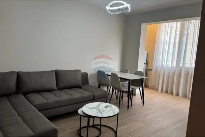 Tirane, jepet me qera apartament 2+1 Kati 4, 70 m² 600 € (Rruga e Elbasanit)