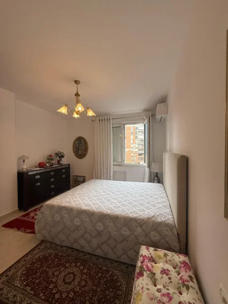 Tirane, jepet me qera apartament 3+1+Ballkon Kati 7, 135 m² 1.500 € (Selvia, prane Qendres)