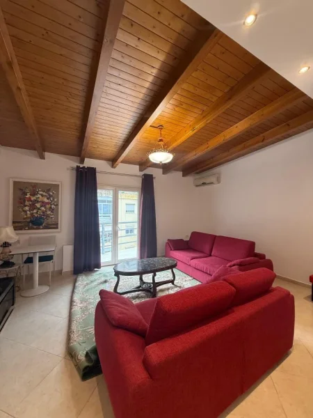 Tirane, jepet me qera apartament 3+1+Ballkon Kati 7, 135 m² 1.500 € (Selvia, prane Qendres)