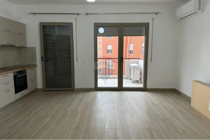 Tirane, jepet me qera apartament 1+1 Kati 3, 79 m² 600 € (Kompleksi Delijorgji)