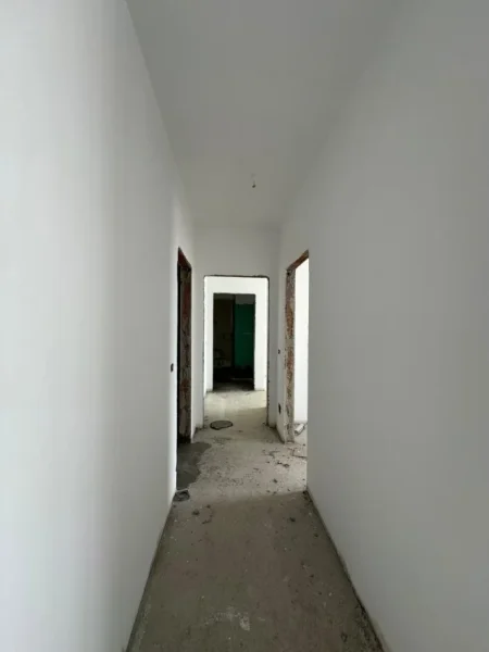 Tirane, shitet apartament 2+1+Ballkon Kati 8, 109 m² 175.000 € (Bulevardi i Ri)