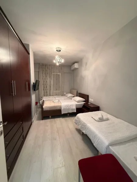 Tirane, shitet apartament 2+1+Ballkon Kati 1, 112 m² 250.000 € (Rruga e Barrikadave)