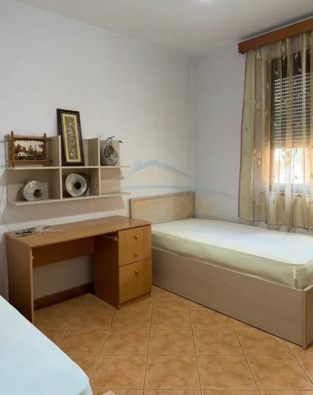 Tirane, jepet me qera apartament 2+1 Kati 4, 113 m² 650 € (Rruga Panorama)