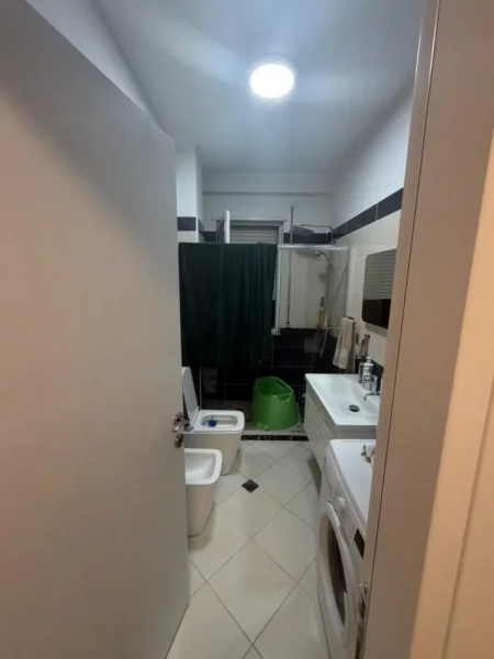 Tirane, shitet apartament 2+1+Ballkon Kati 4, 97 m² 215.000 € 