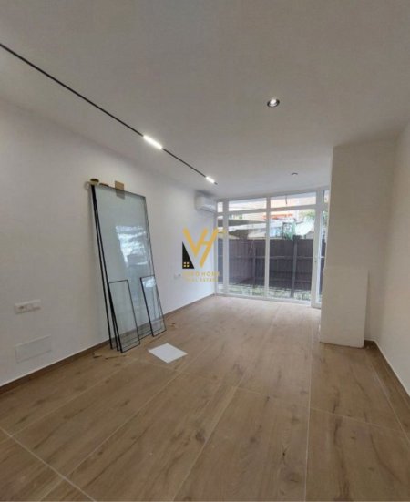 Tirane, jepet me qera zyre Kati 0, 50 m² 500 € (RRUGA QEMAL STAFA)