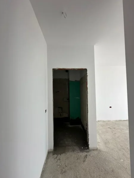 Tirane, shitet apartament 2+1+Ballkon , 109 m² 175.000 € (Siri Kodra)