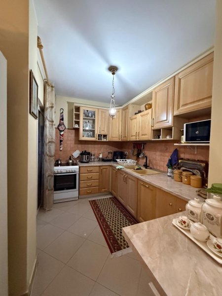 Tirane, shitet apartament 1+1+Ballkon Kati 6, 70 m² 215.000 € (Rruga e Elbasanit)