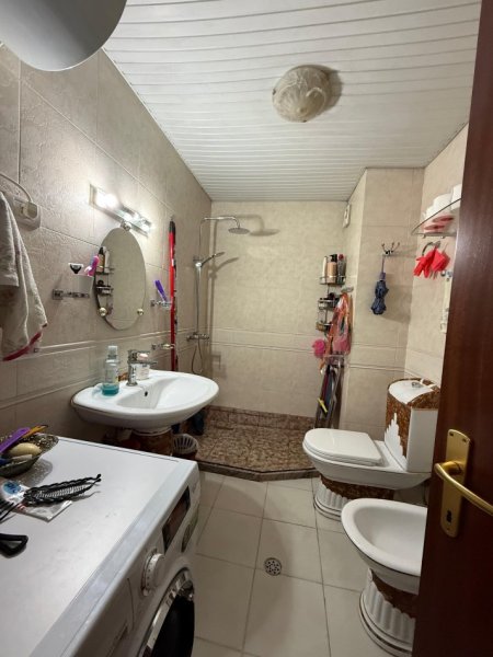 Tirane, shitet apartament 1+1+Ballkon Kati 6, 70 m² 215.000 € (Rruga e Elbasanit)