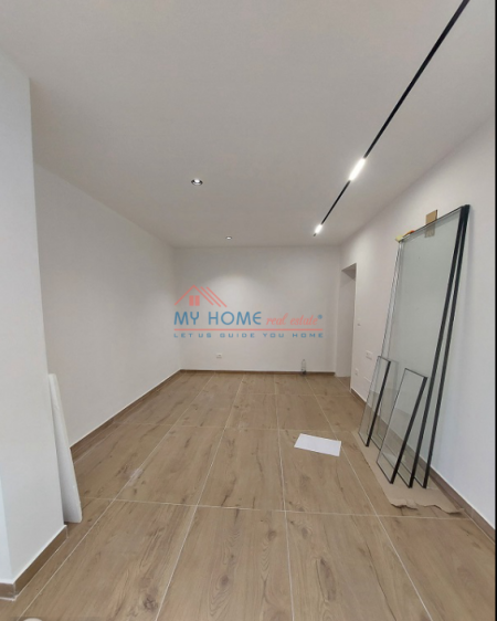 Tirane, jepet me qera zyre Kati 1, 50 m² 500 € (Rruga Bardhyl)