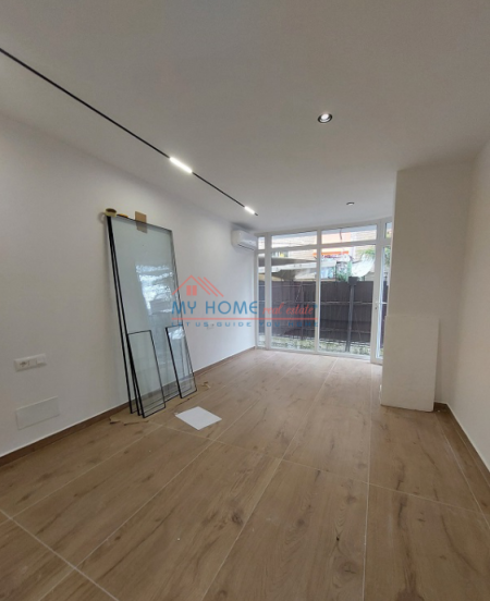 Tirane, jepet me qera zyre Kati 1, 50 m² 500 € (Rruga Bardhyl)