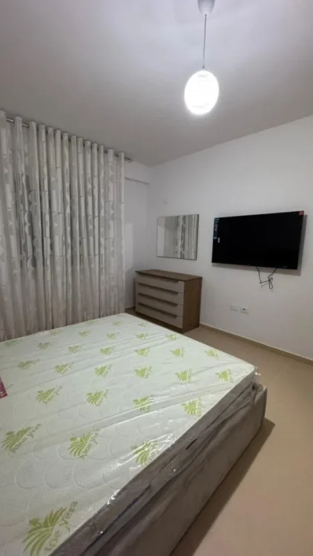 Tirane, jepet me qera apartament 2+1+Ballkon Kati 6, 106 m² 800 € (Don Bosko)