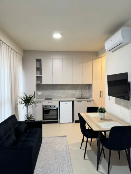 Tirane, jepet me qera garsonier Kati 3, 45 m² 430 € (Kompleksi Aura rruga Dritan Hoxha)