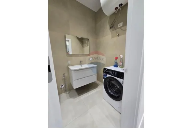 Tirane, jepet me qera apartament 2+1 Kati 2, 120 m² 650 € (Vilat Gjermane)
