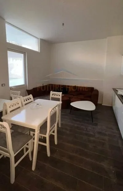Tirane, shitet apartament 1+1 Kati 2, 79 m² 98.000 € (auto kalaja)