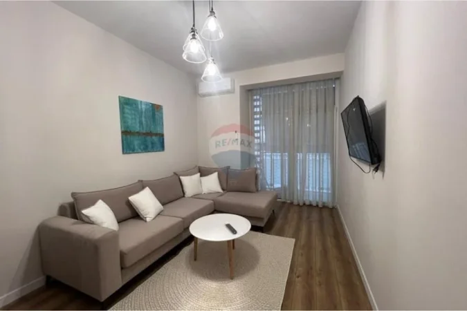 Tirane, jepet me qera apartament 1+1 Kati 3, 75 m² 700 € (Kika 2)