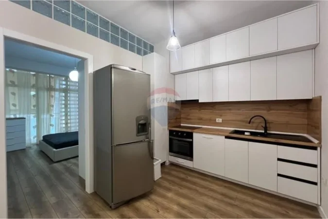 Tirane, jepet me qera apartament 1+1 Kati 3, 75 m² 700 € (Kika 2)