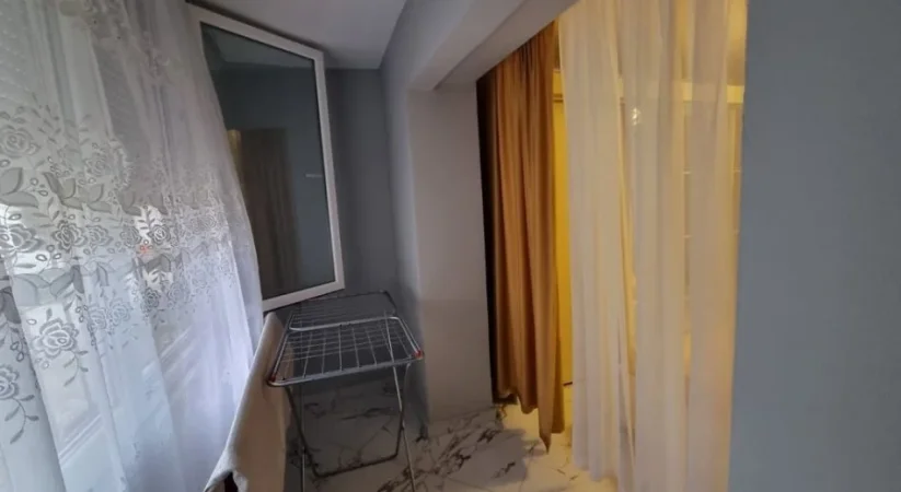 Tirane, jepet me qera apartament 1+1 Kati 1, 57 m² 520 € (Vasil Shanto)