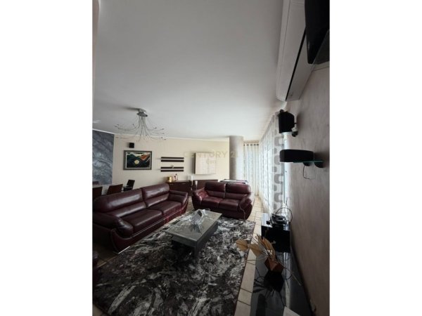 Durres, shitet apartament 2+1 Kati 6, 140 m² (Bashkia,Durres)