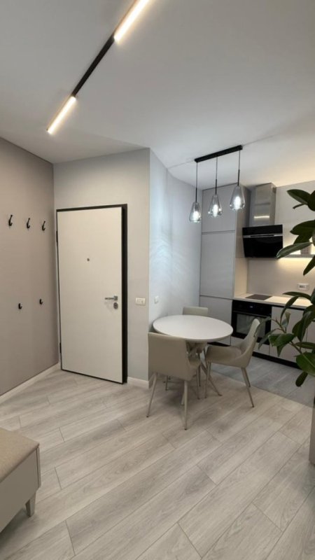 Tirane, jepet me qera apartament 2+1 Kati 4, 90 m² 1.100 € (9 Kateshet)