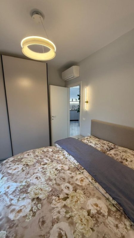Tirane, jepet me qera apartament 2+1 Kati 4, 90 m² 1.100 € (9 Kateshet)