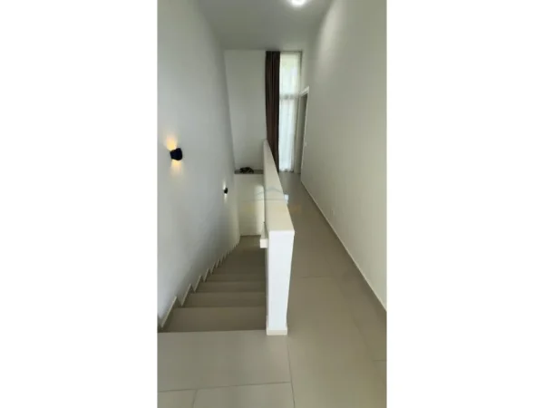 Shqiperi, shitet Vile 2 Katshe Kati 0, 238 m² 1.300.000 € (Green Coast 1, Palase.)