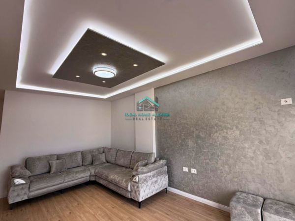 Vlore, shitet apartament 3+1 Kati 9, 98 m² 230.000 € (VLORE)