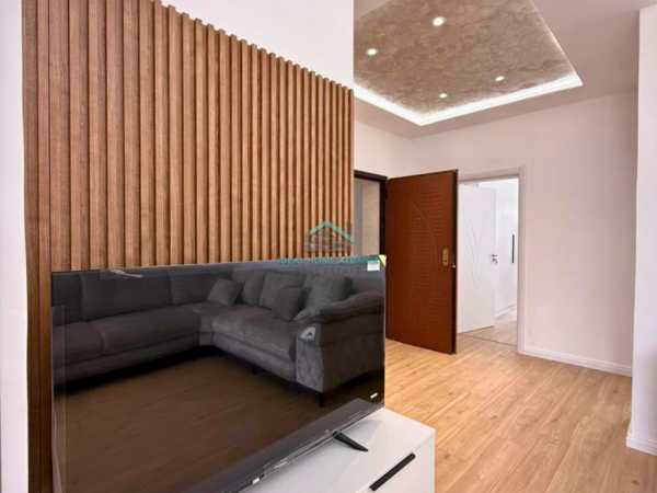 Vlore, shitet apartament 3+1 Kati 9, 98 m² 230.000 € (VLORE)