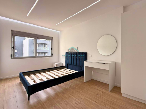 Vlore, shitet apartament 3+1 Kati 9, 98 m² 230.000 € (VLORE)