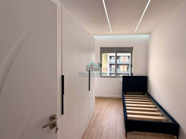 Vlore, shitet apartament 3+1 Kati 9, 98 m² 230.000 € (VLORE)