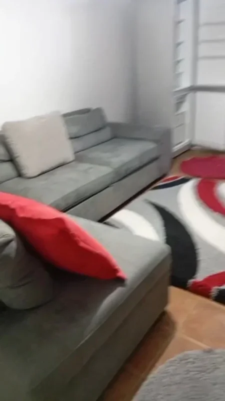 Tirane, jepet me qera apartament 1+1 Kati 5, 70 m² 400 € (YZBERISHT)