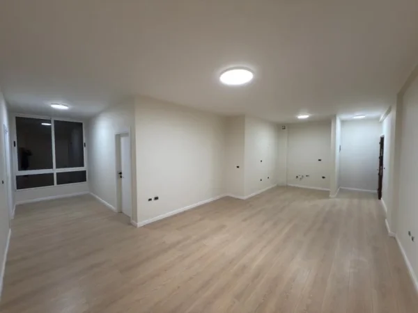 Tirane, shitet apartament 3+1 , 105 m² 210.000 € (Rruga Rrapo Hekali)