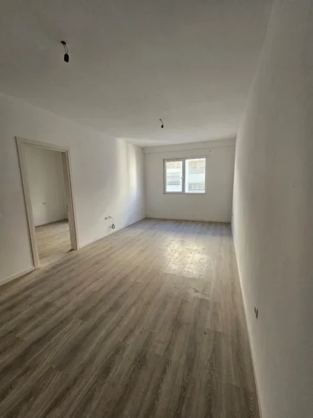 Tirane, shitet apartament 1+1 Kati 5, 70 m² 126.000 € (Dritan Hoxha)