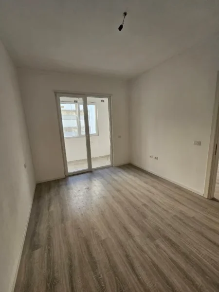 Tirane, shitet apartament 1+1 Kati 5, 70 m² 126.000 € (Dritan Hoxha)
