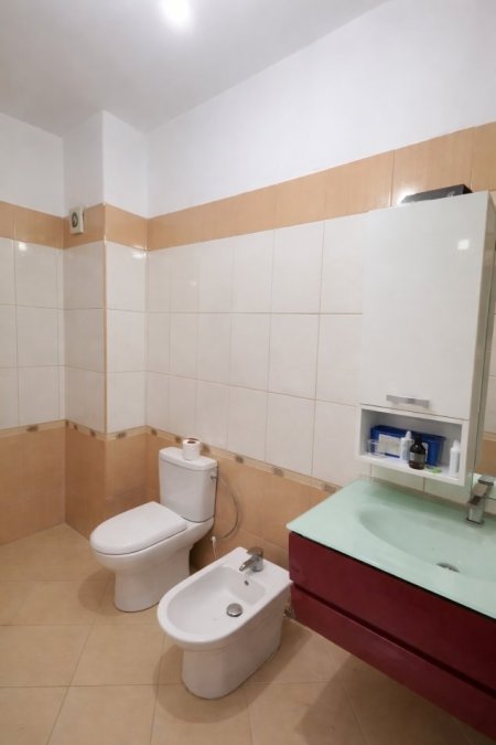 Tirane, shitet apartament 2+1+Ballkon Kati 5, 112 m² 165.000 € (Astir)