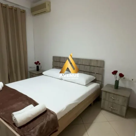 Tirane, jepet me qera apartament 1+1+Ballkon Kati 4, 75 m² 650 € (Prokop mima)