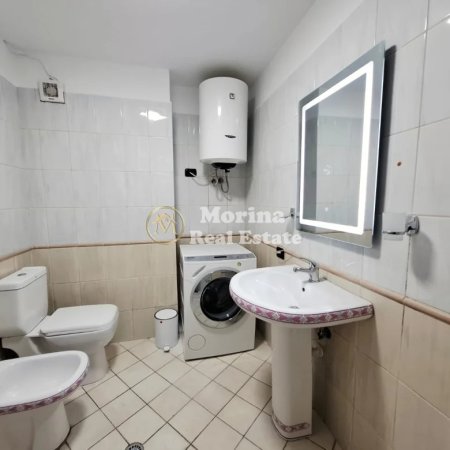 Tirane, jepet me qera apartament 2+1 Kati 3, 115 m² 700 € (Rruga e Kavajes)