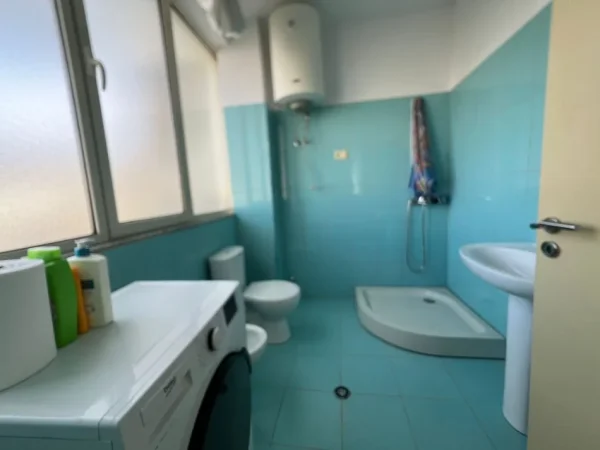 Tirane, shitet apartament 1+1+Ballkon Kati 2, 64 m² 95.000 € (FRESK)