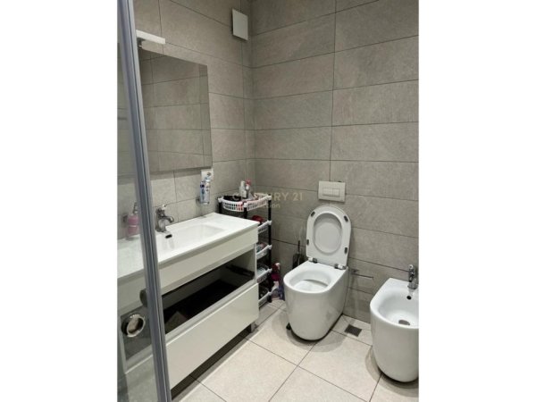 Tirane, shitet 2+1 Kati 6, 100 m² 199.000 € (Amerikan 3)