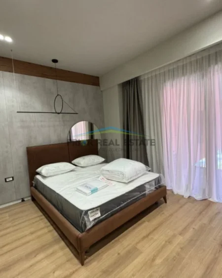 Tirane, shitet apartament 2+1 Kati 13, 169 m² 482.000 € (Qender)