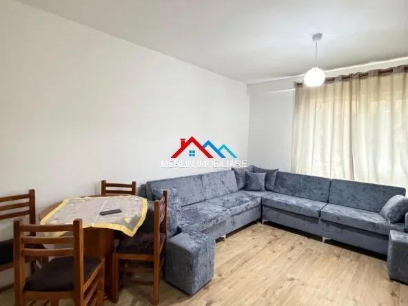 Tirane, jepet me qera apartament 1+1+Ballkon Kati 2, 60 m² 570 € (RRUGA NDRE MJEDA.ISH PARKU)