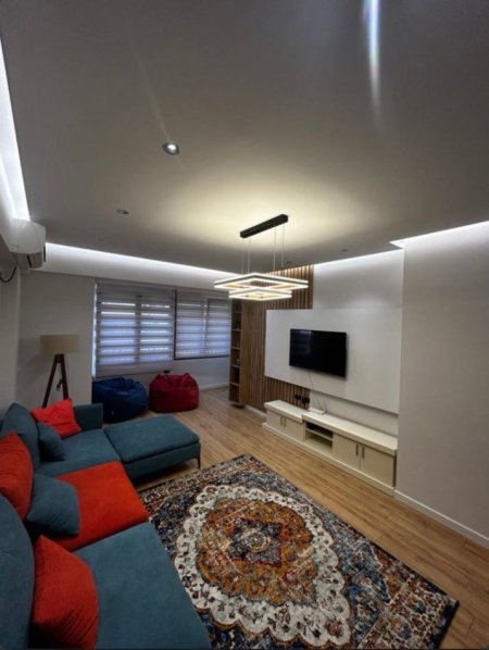 Tirane, jepet me qera apartament 2+1 Kati 2, 120 m² 1.000 € (myslym shyri)