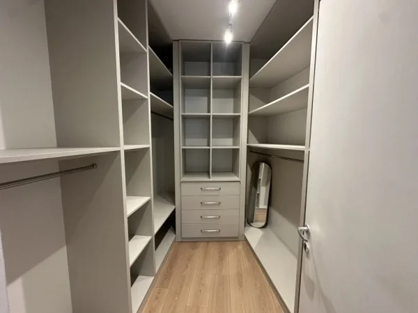 Tirane, shitet apartament 2+1+Aneks+Ballkon Kati 2, 125 m² 275.000 € (Rruga Hamdi Garunja)